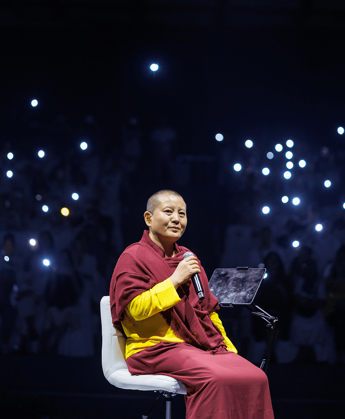 Nghệ sĩ trên sân khấu