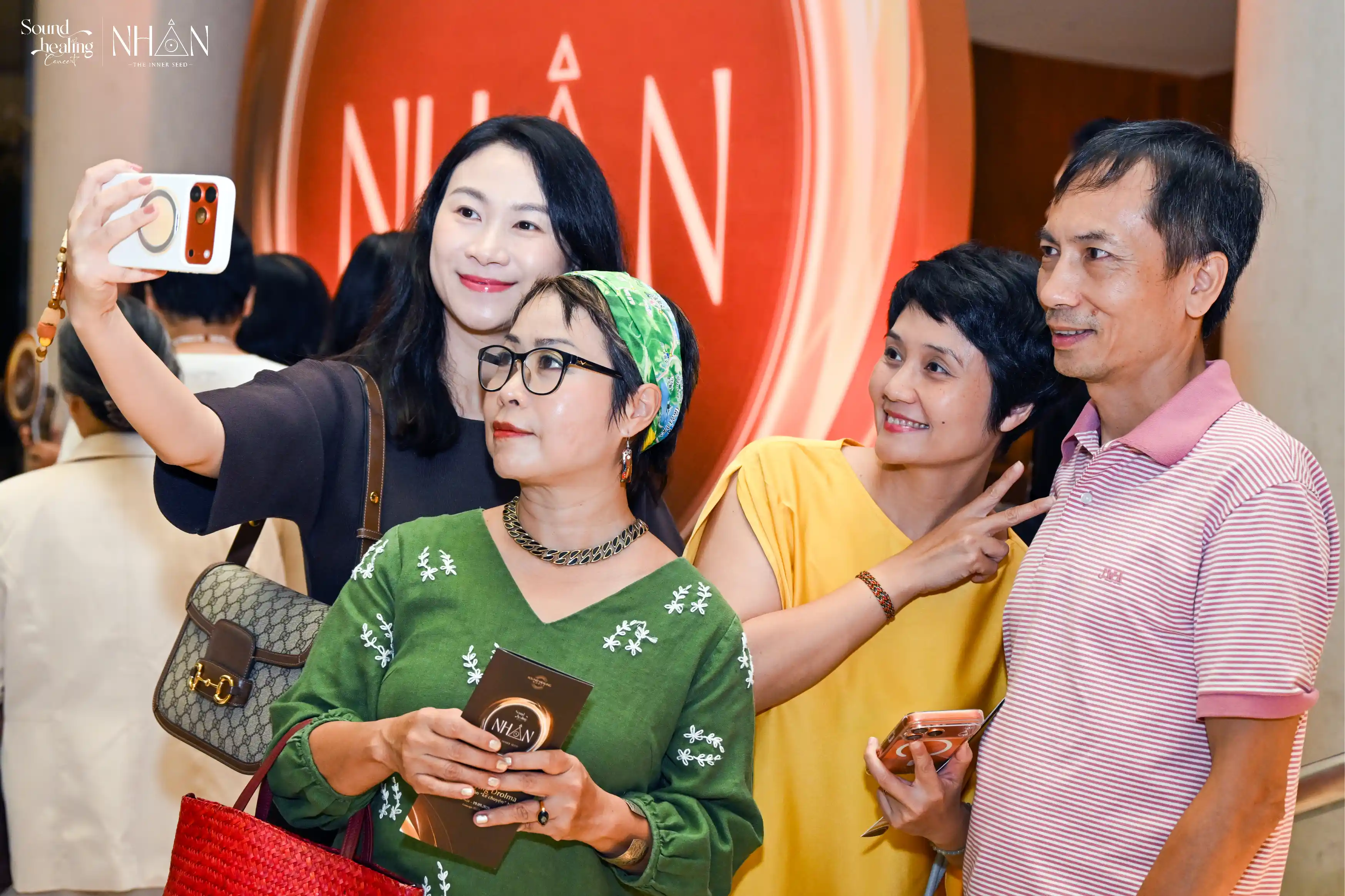 Khoảnh khắc đêm hòa nhạc tụng ca chân ngôn — Sound Healing Concert 2026 Hà Nội